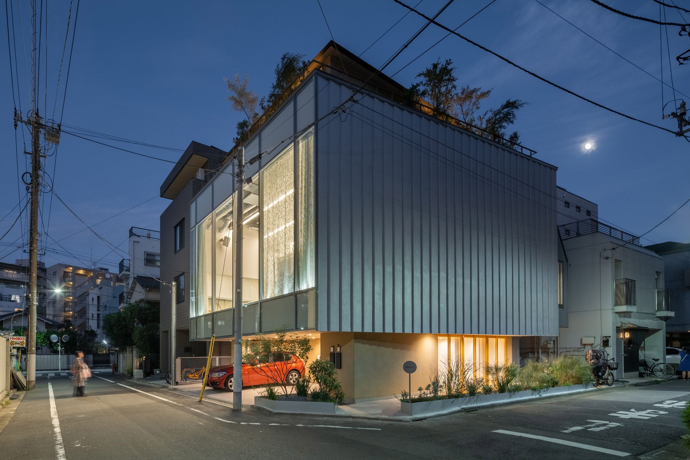 บ้านบัลเลต์โตเกียว : Tokyo Ballet House